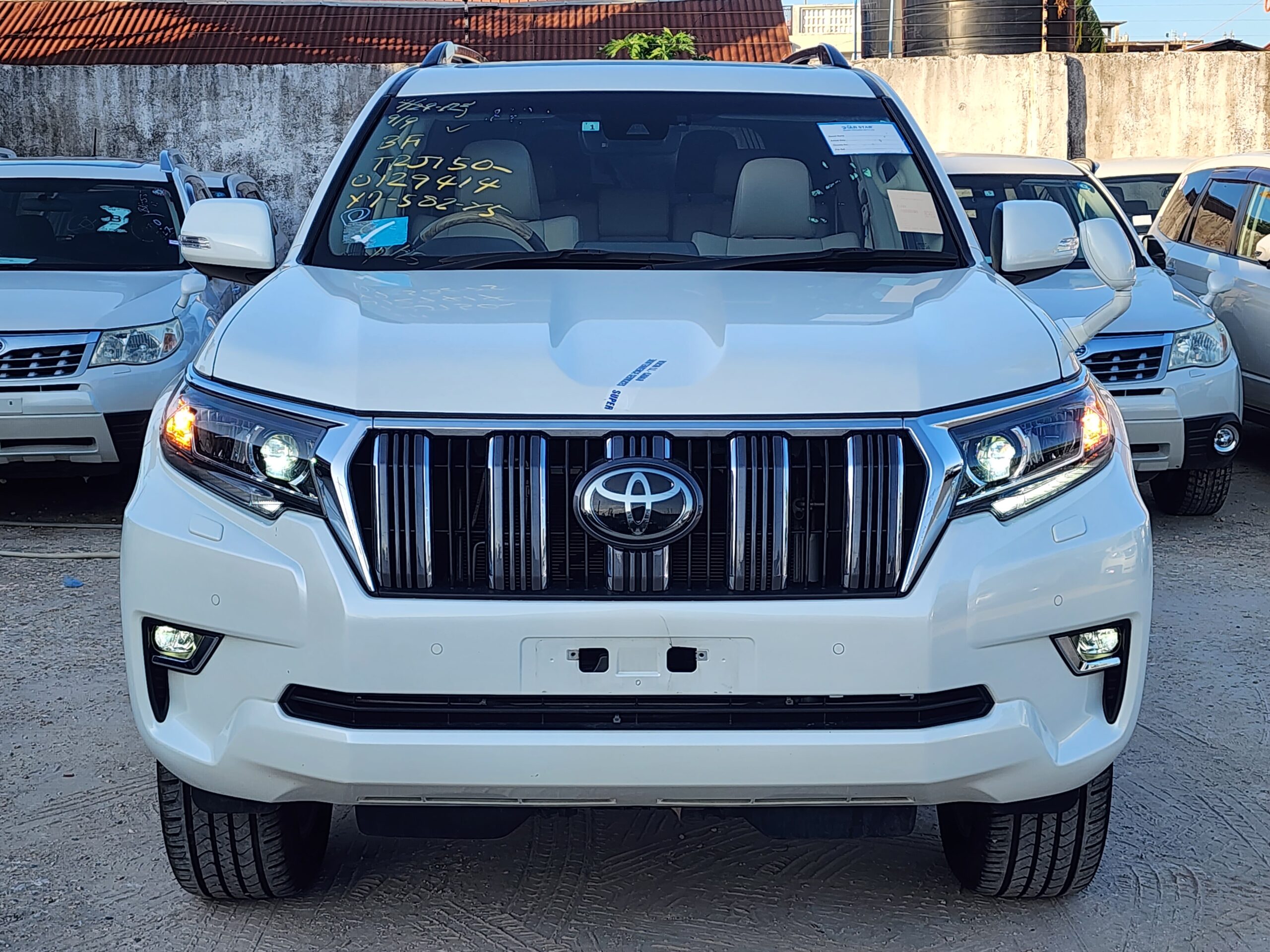 TOYOTA LAND CRUISER PRADO