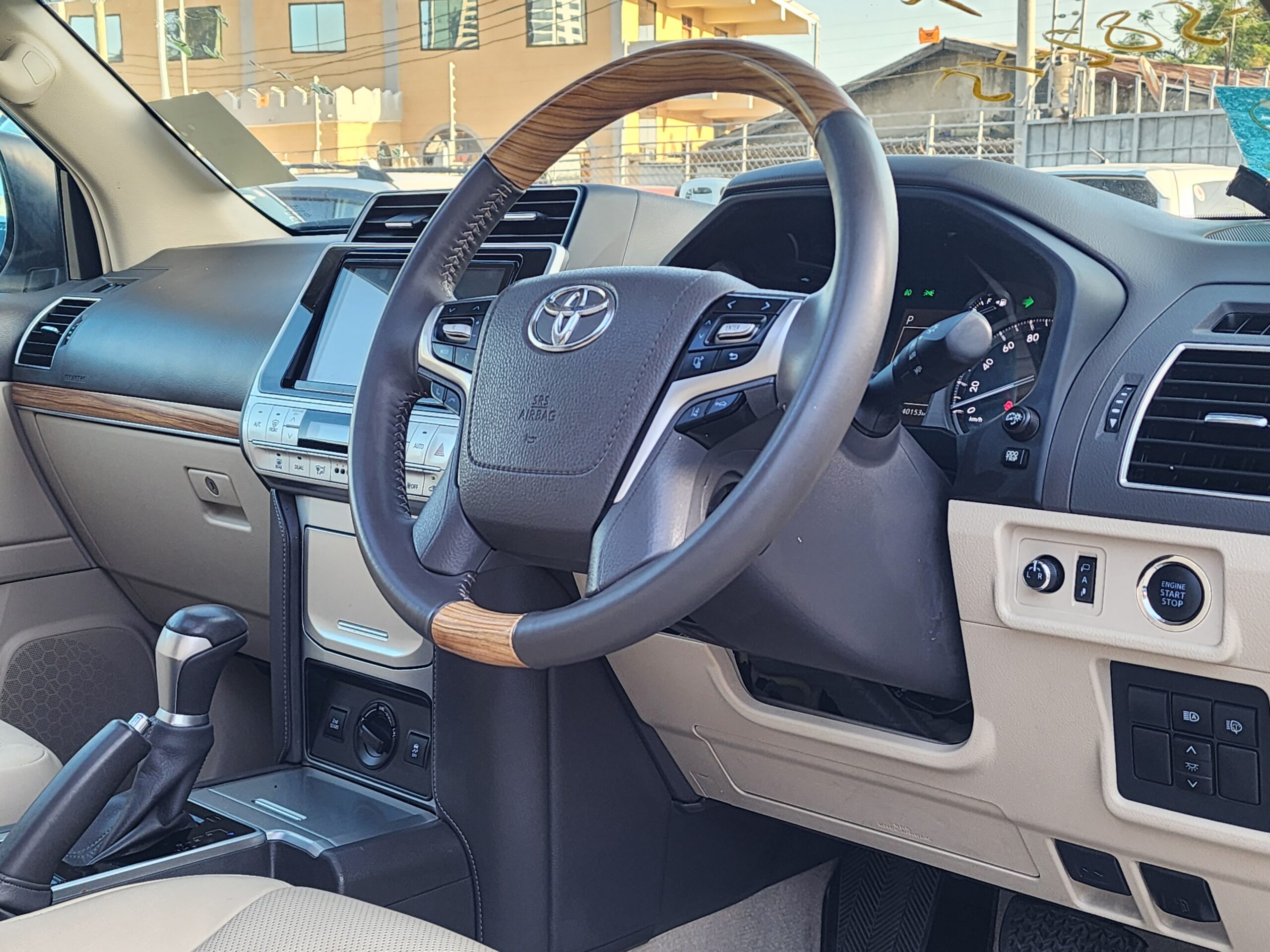 TOYOTA LAND CRUISER PRADO