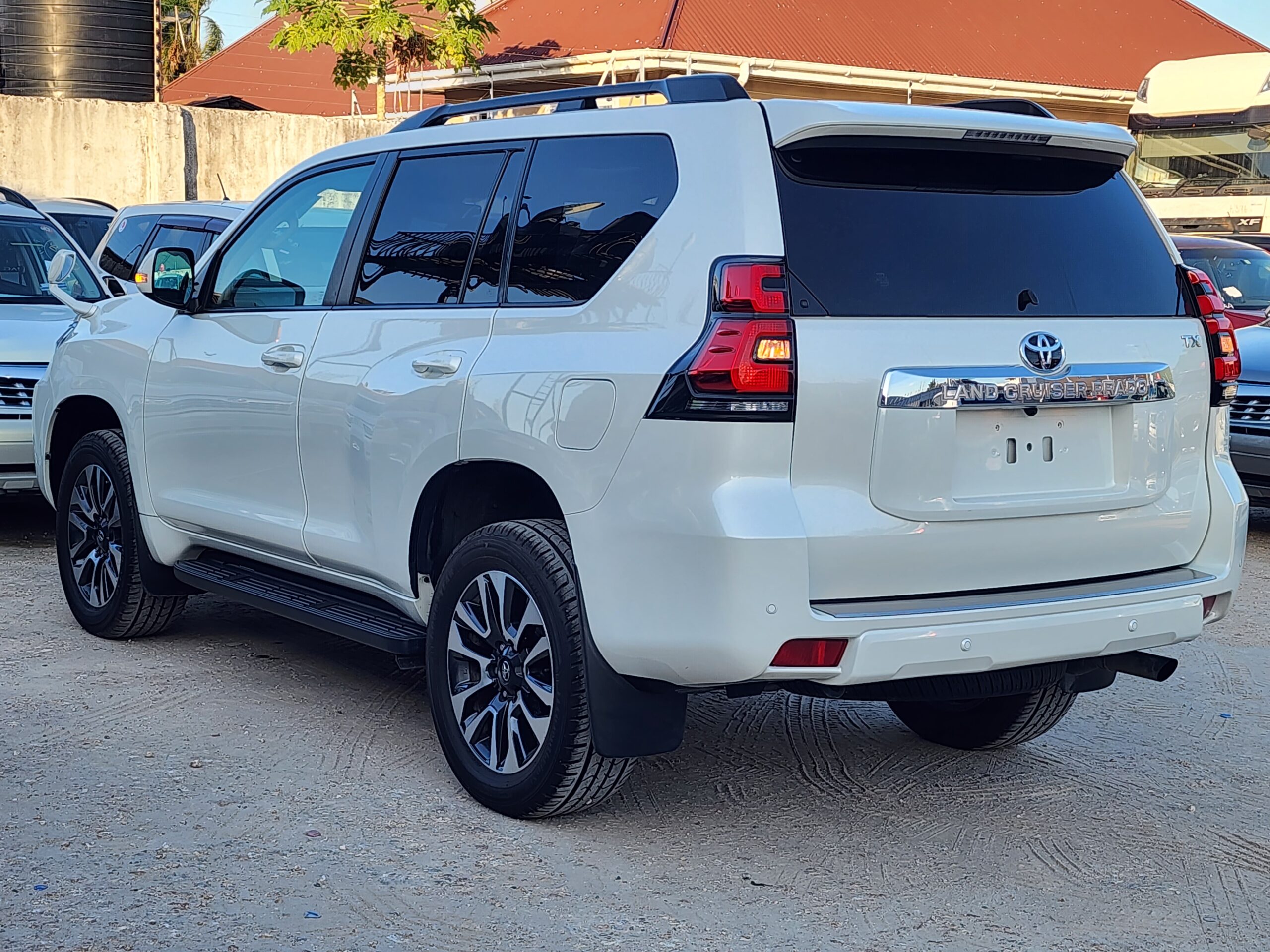 TOYOTA LAND CRUISER PRADO