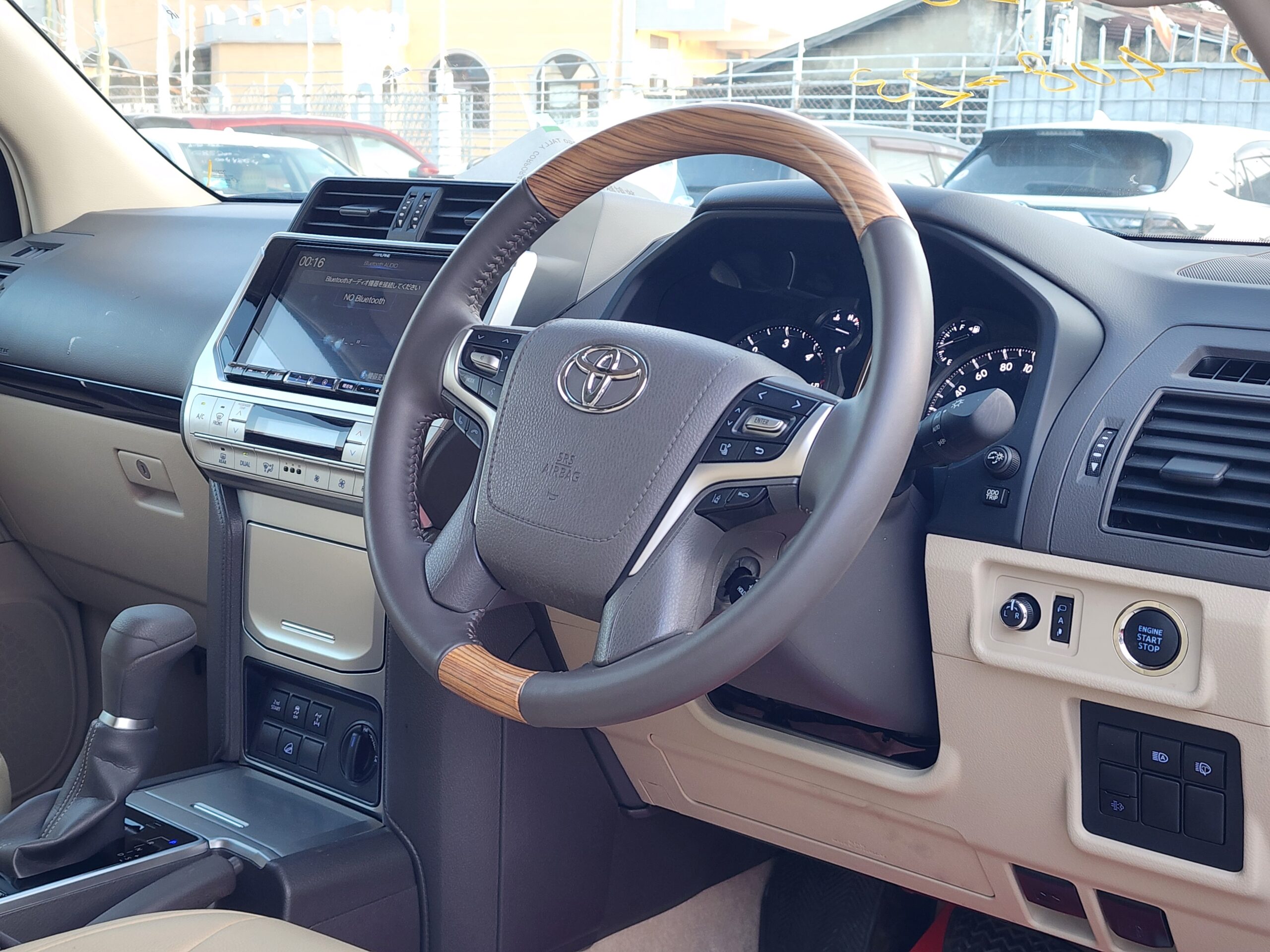 TOYOTA LAND CRUISER PRADO