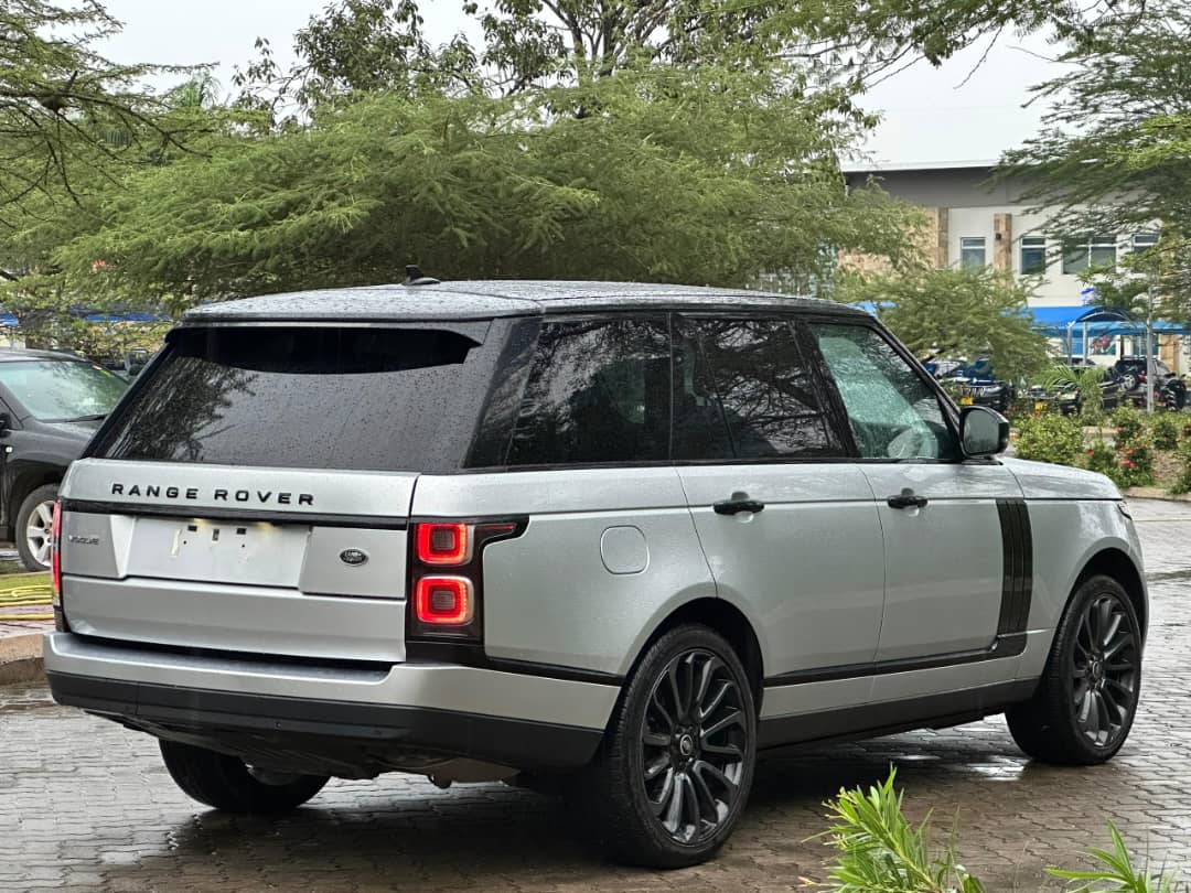RANGE ROVER VOGUE