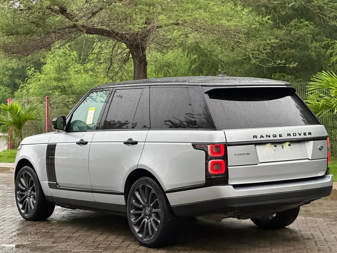 RANGE ROVER VOGUE