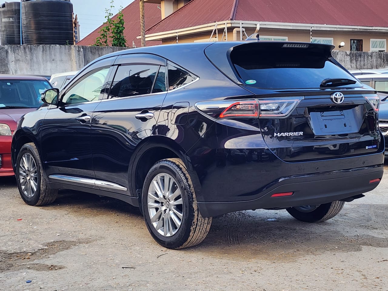 TOYOTA HARRIER