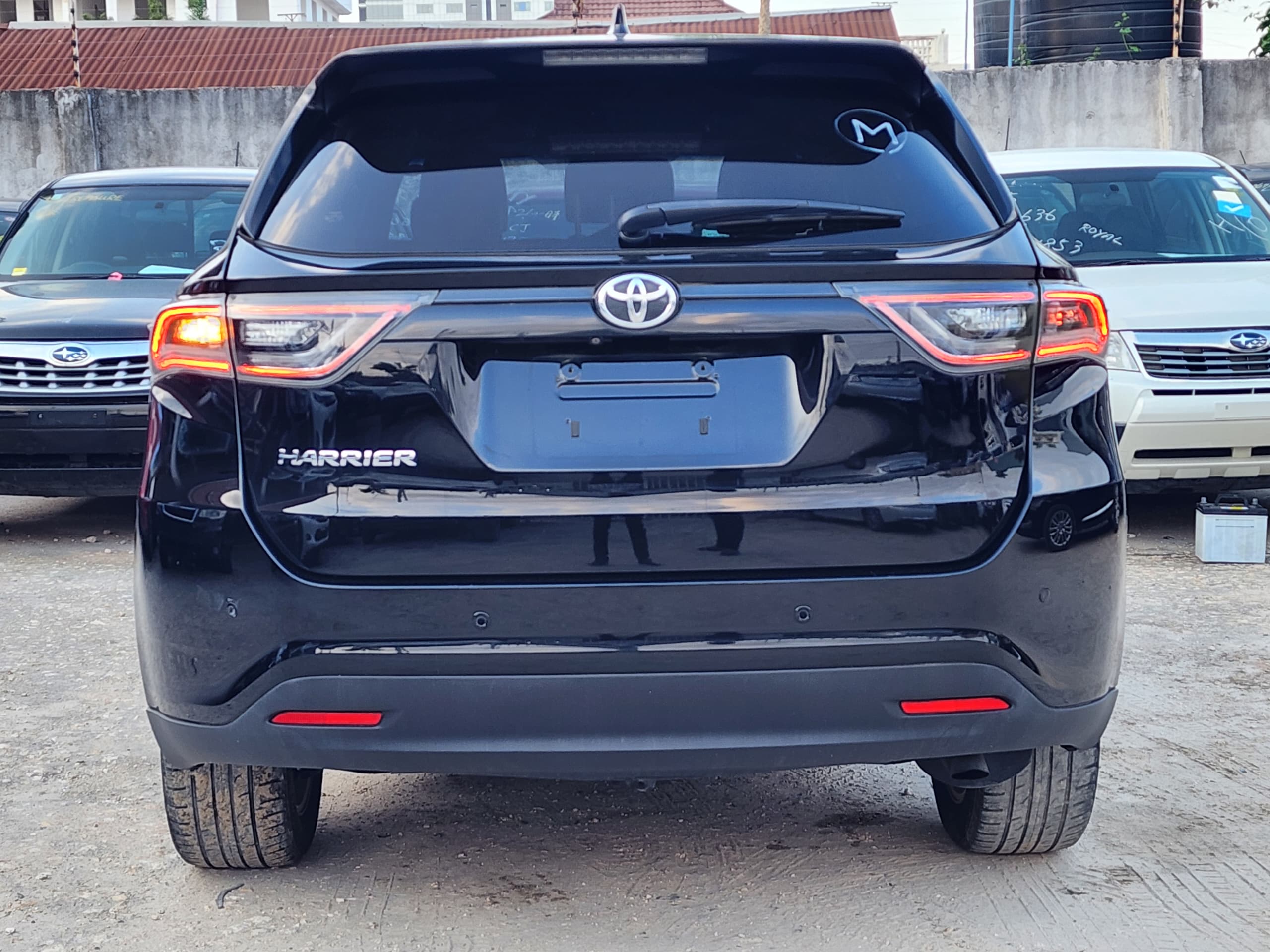 TOYOTA HARRIER