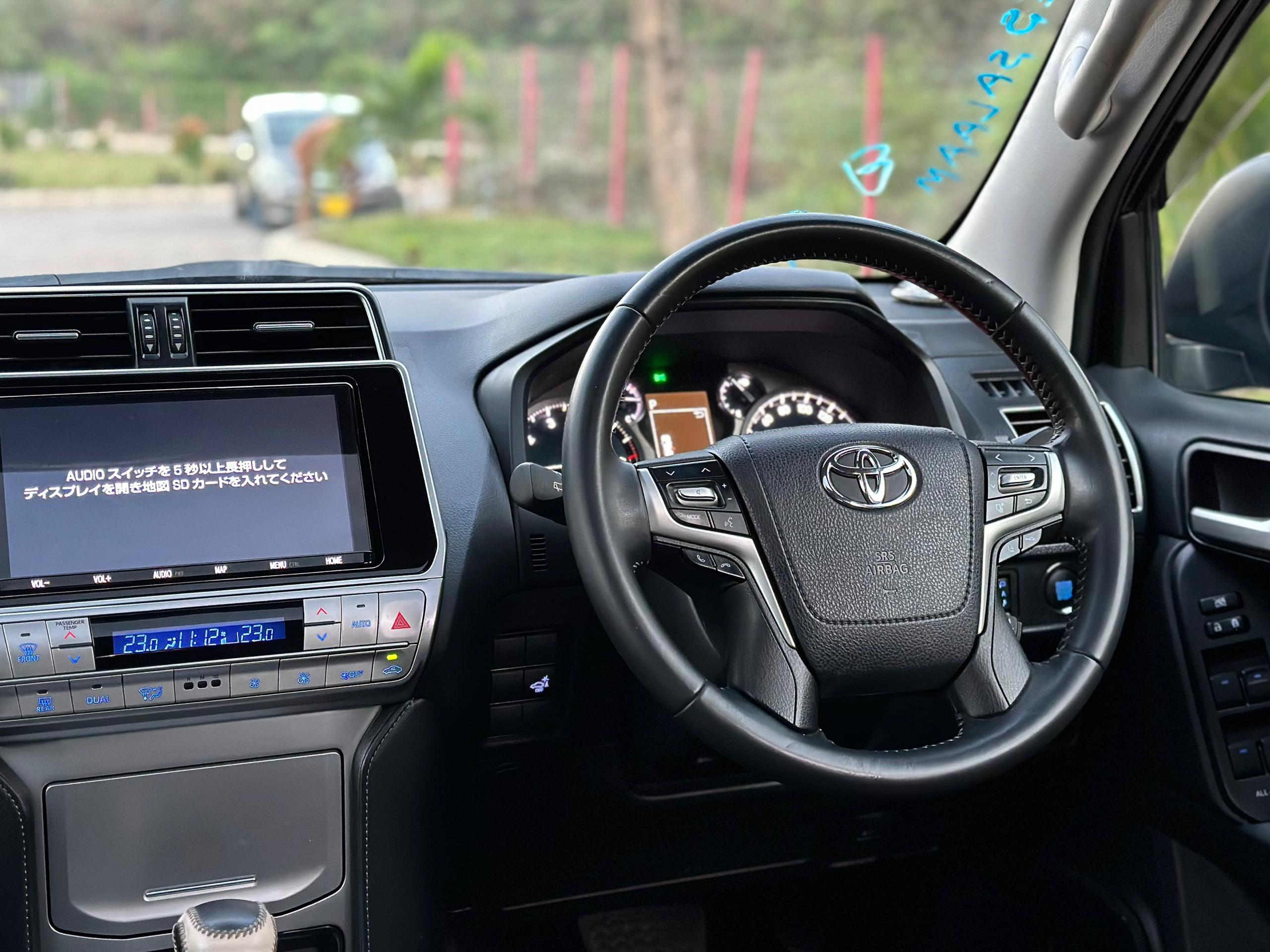 TOYOTA LAND CRUISER PRADO