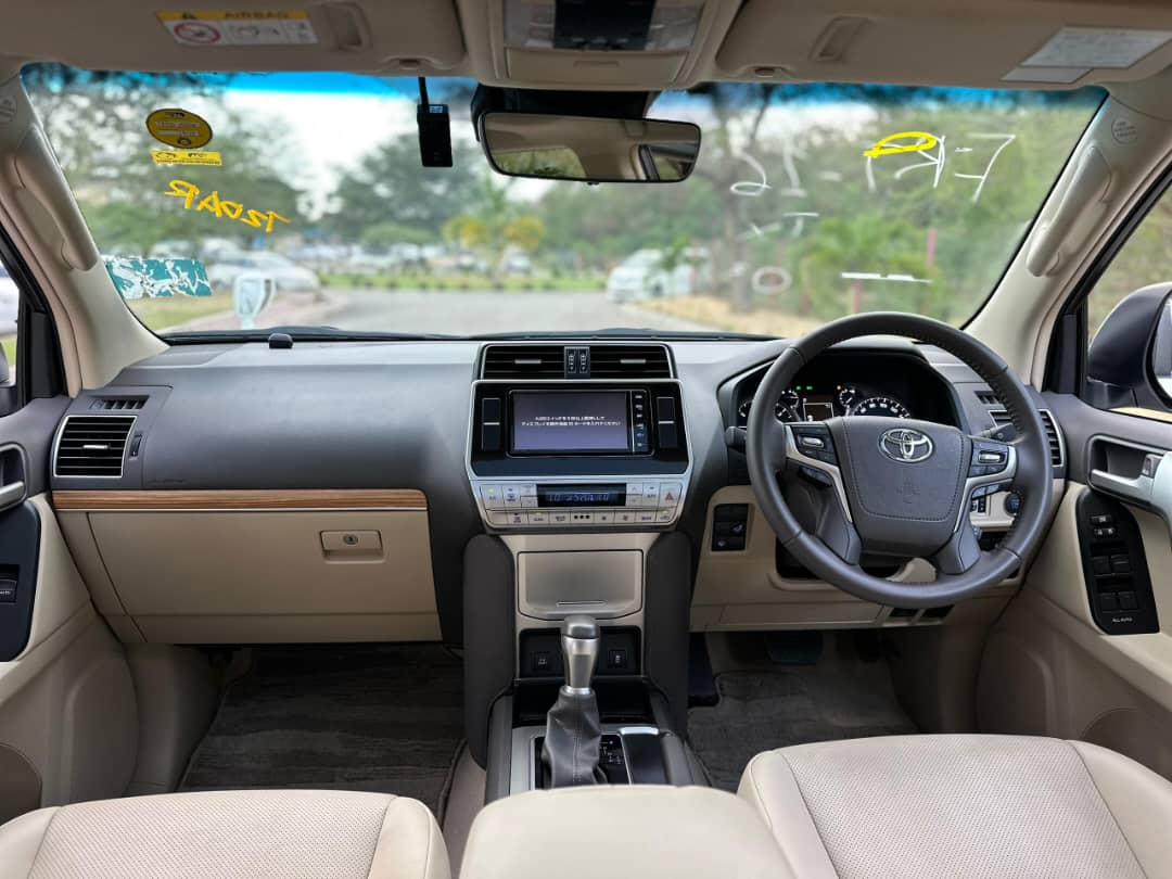 TOYOTA LAND CRUISER PRADO