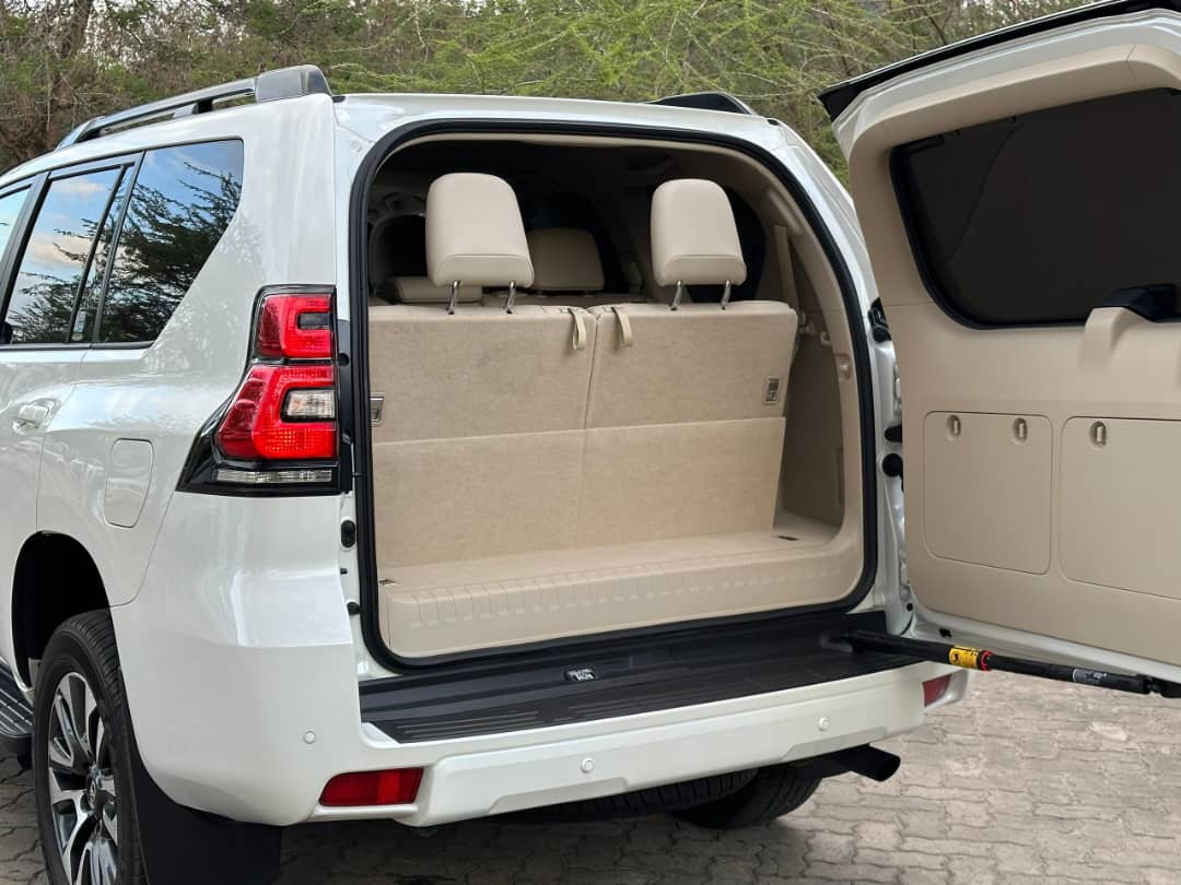 TOYOTA LAND CRUISER PRADO