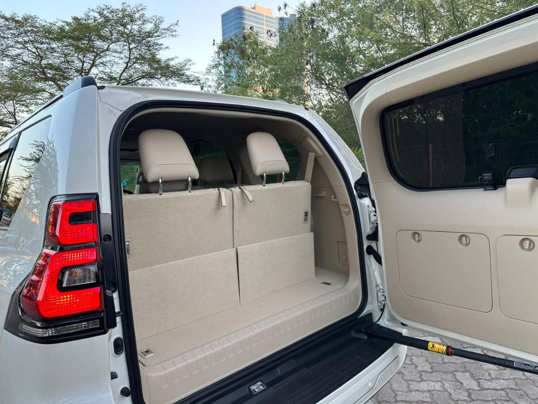TOYOTA LAND CRUISER PRADO