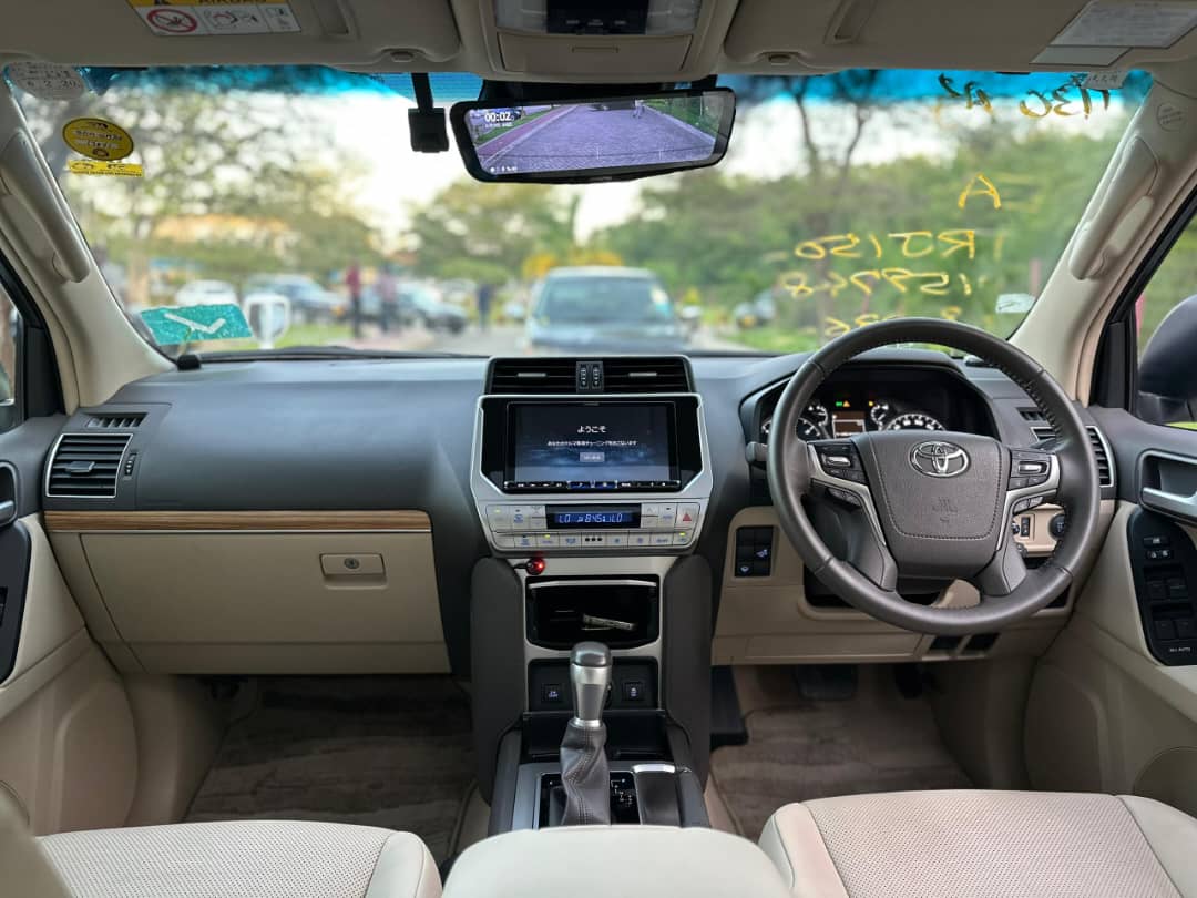 TOYOTA LAND CRUISER PRADO