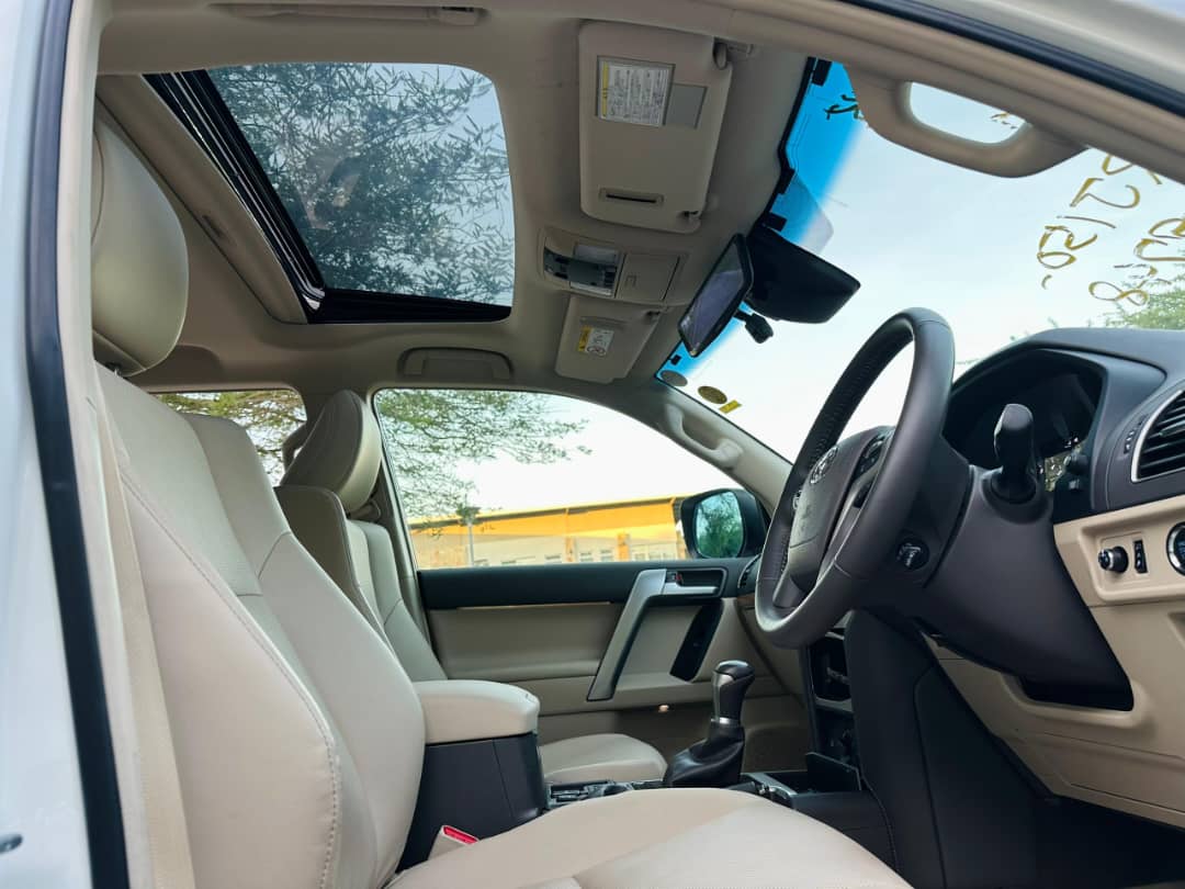 TOYOTA LAND CRUISER PRADO