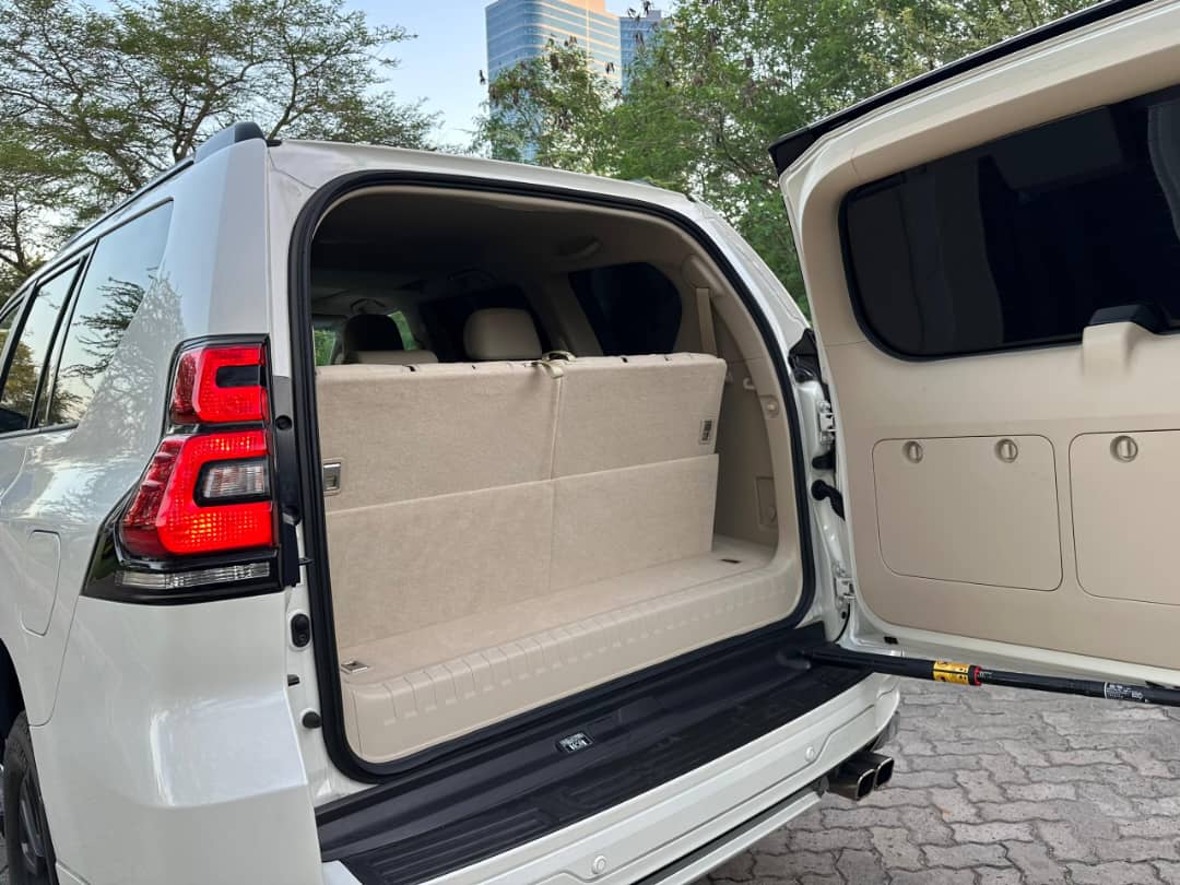 TOYOTA LAND CRUISER PRADO