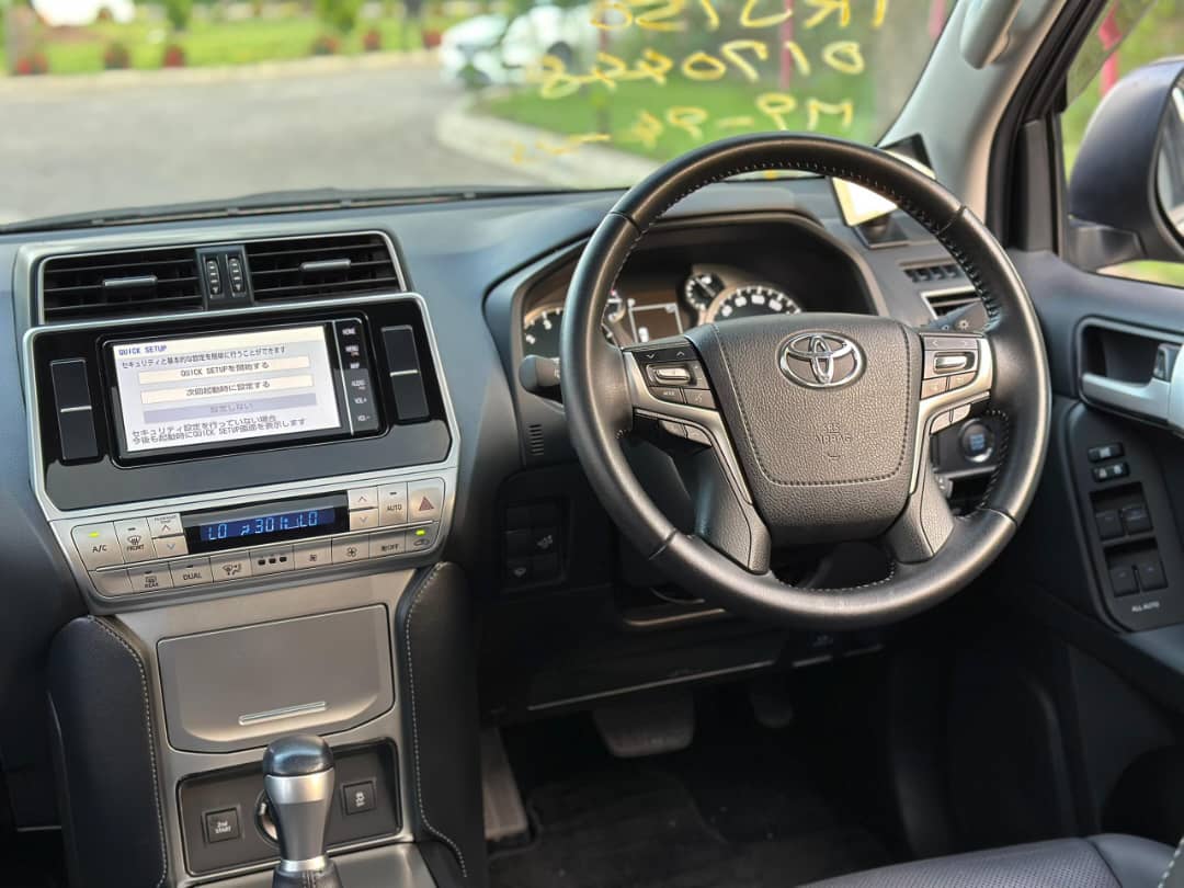 TOYOTA LAND CRUISER PRADO