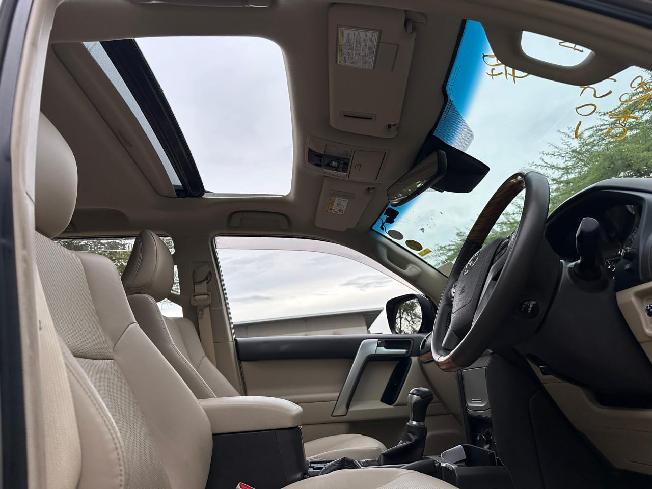 TOTOTA LAND CRUISER PRADO