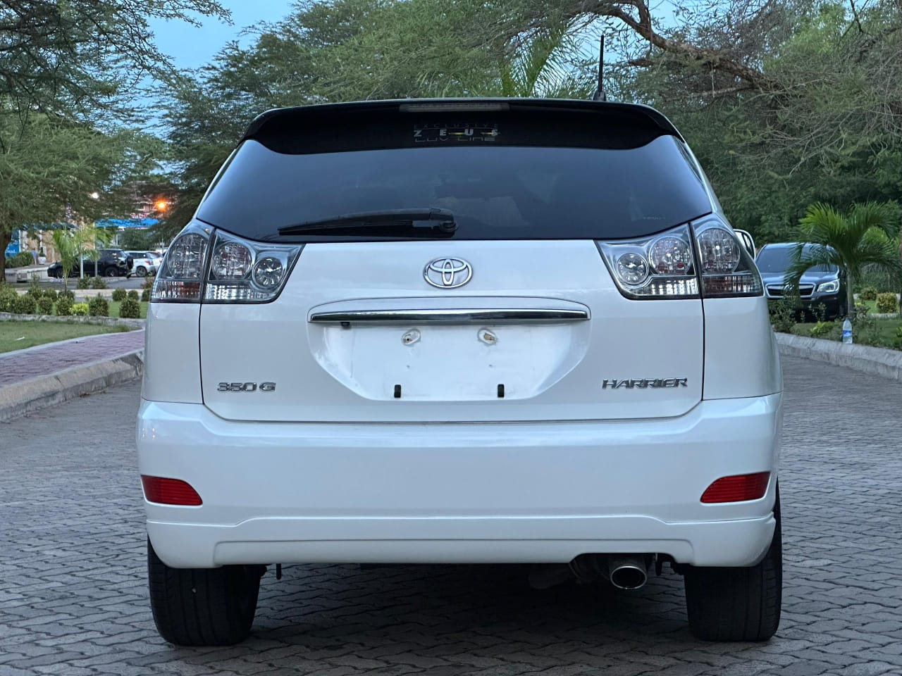 TOYOTA HARRIER