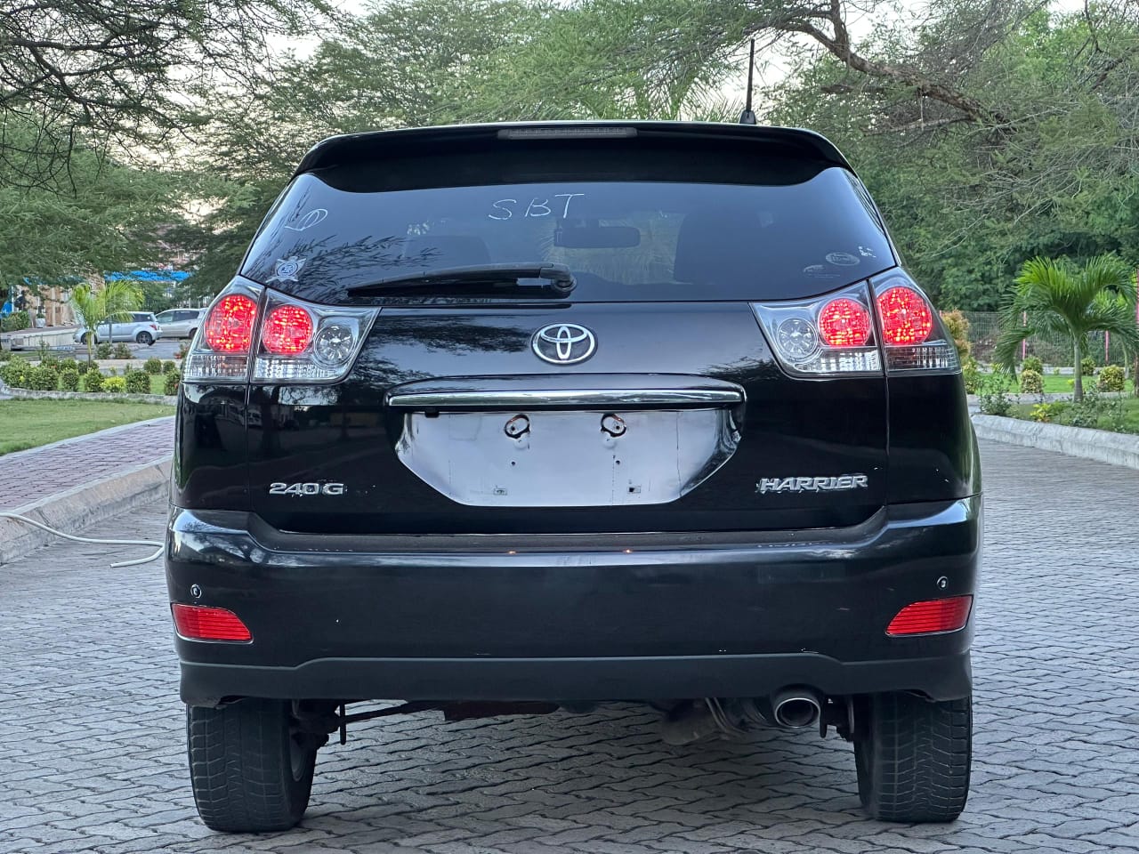 TOYOTA HARRIER