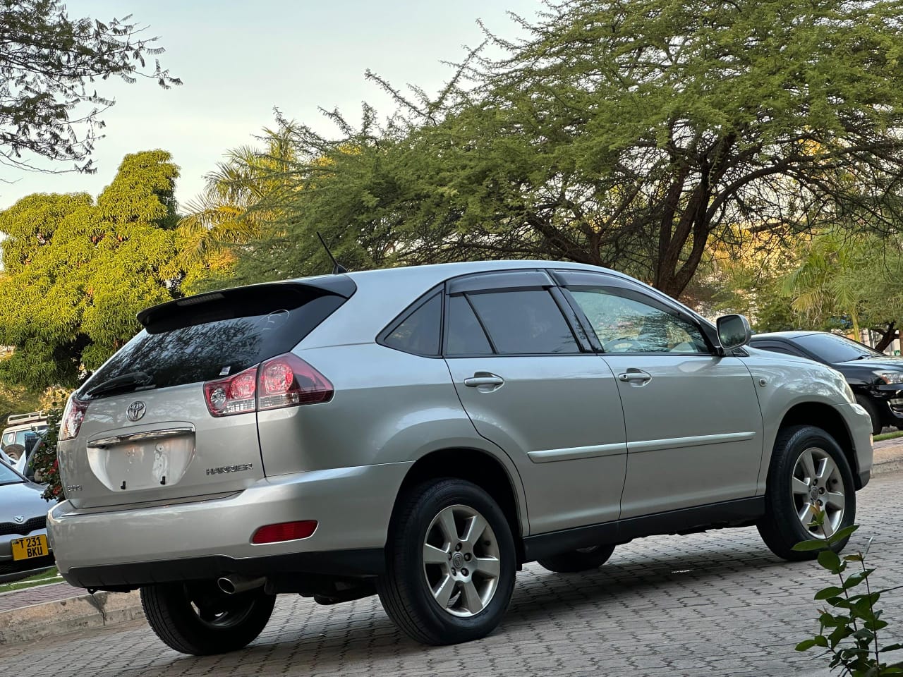 TOYOTA HARRIER