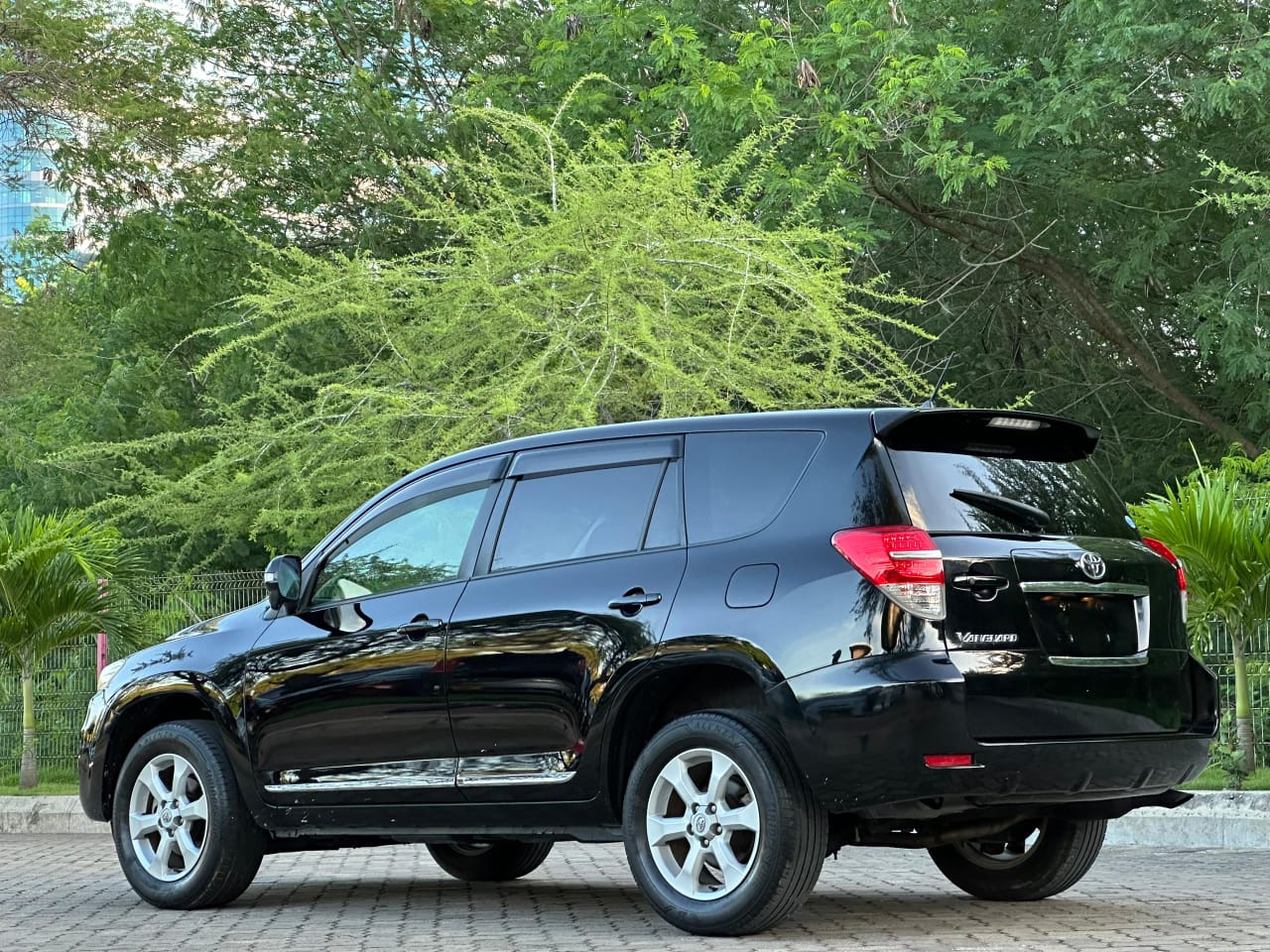 TOYOTA VANGUARD