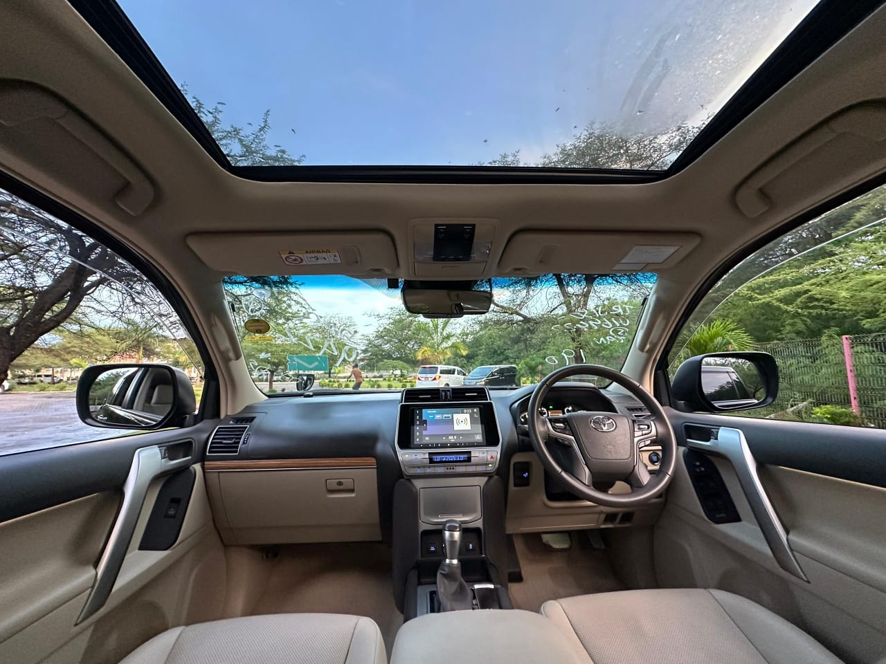 TOYOTA LAND CRUISER PRADO