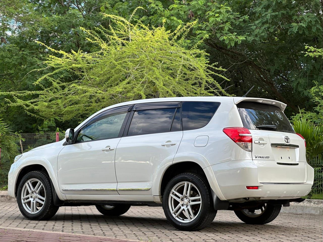 TOYOTA VANGUARD
