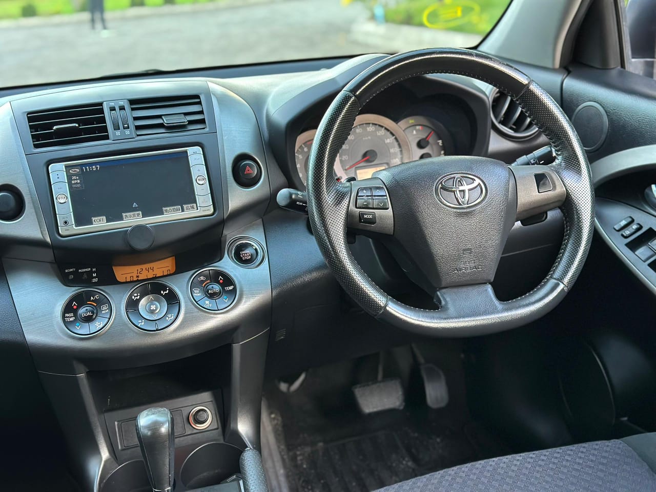 TOYOTA VANGUARD