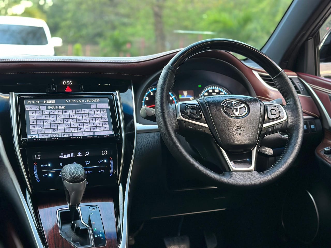 TOYOTA HARRIER