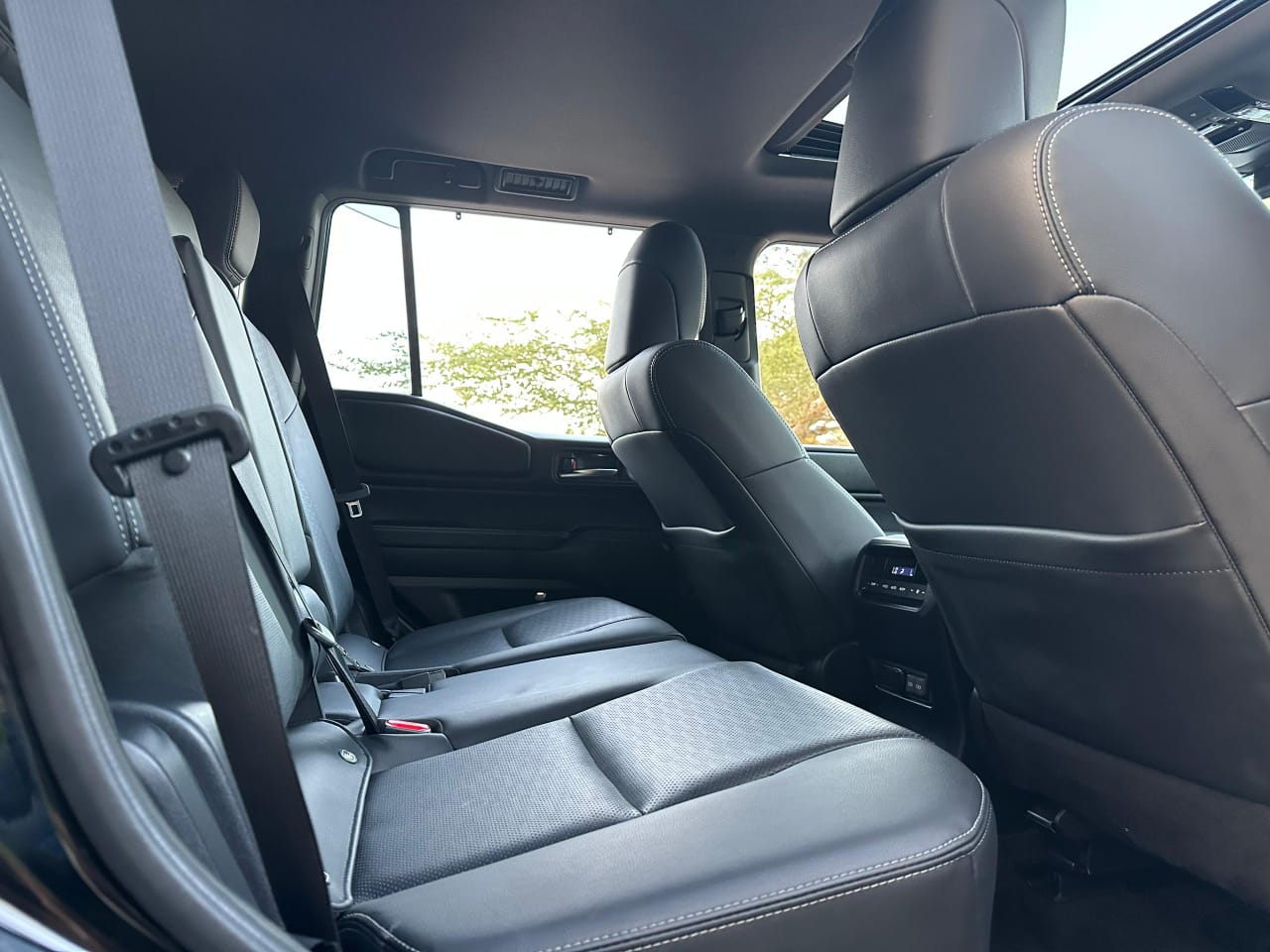 TOYOTA LAND CRUISER 250 VX