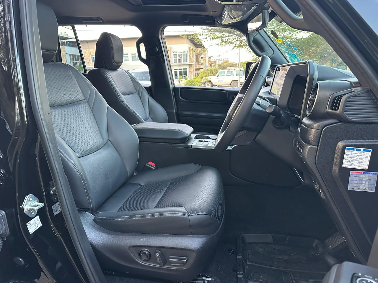 TOYOTA LAND CRUISER 250 VX