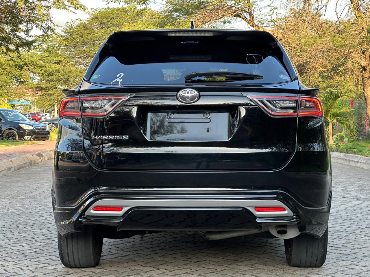 TOYOTA HARRIER