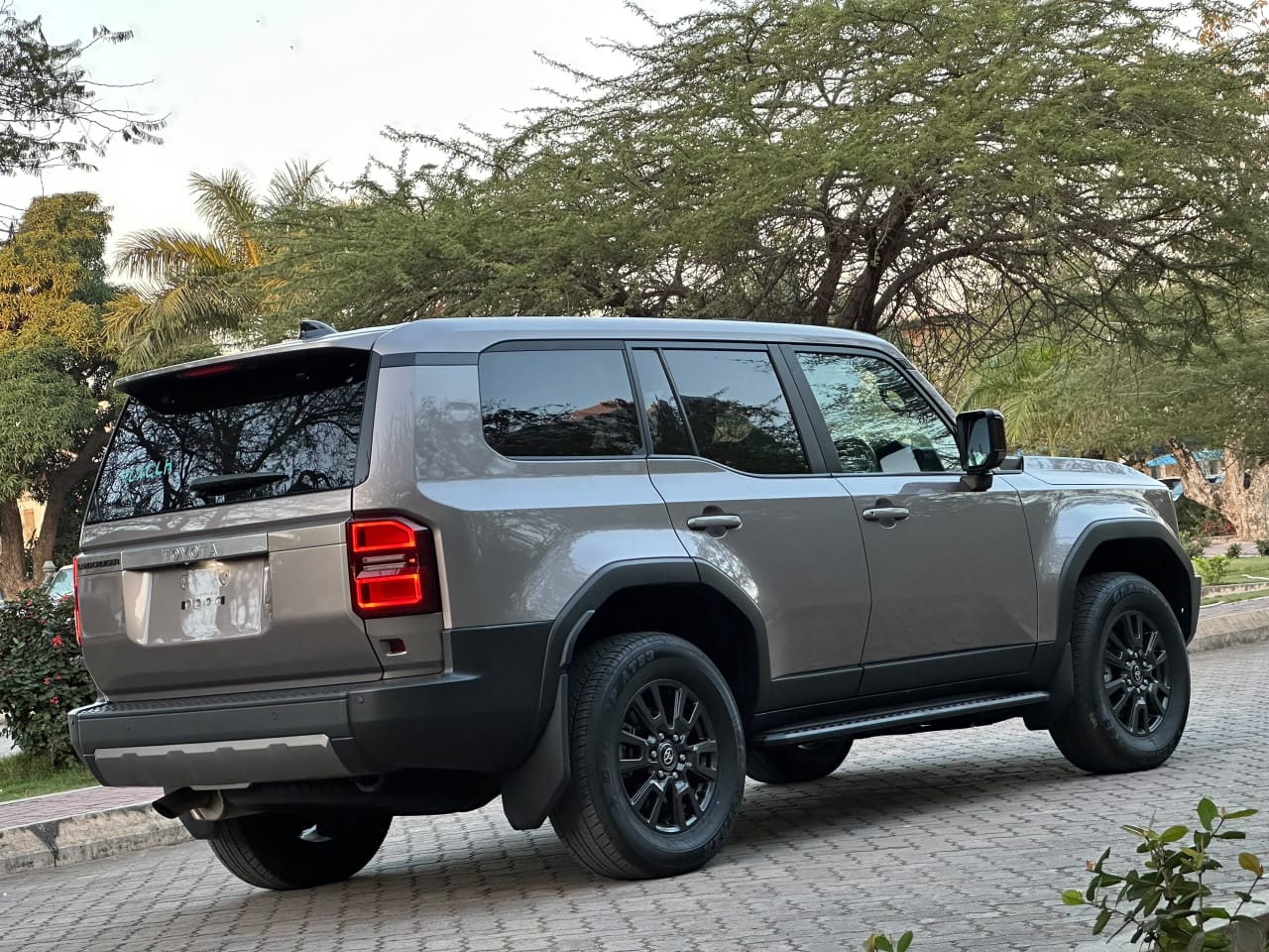 TOYOTA LAND CRUISER PRADO 250