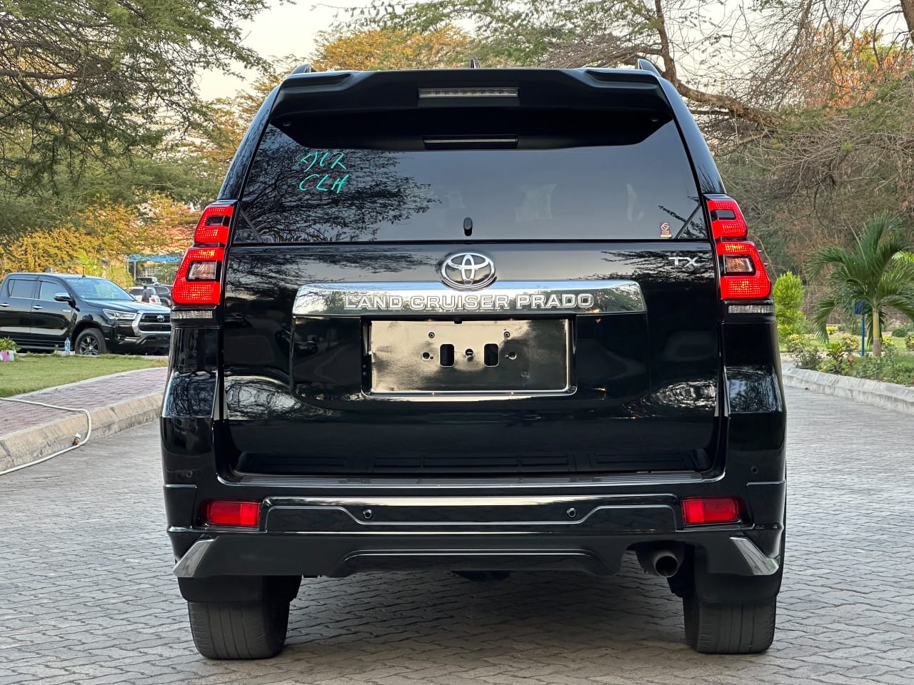 TOYOTA LAND CRUISER PRADO