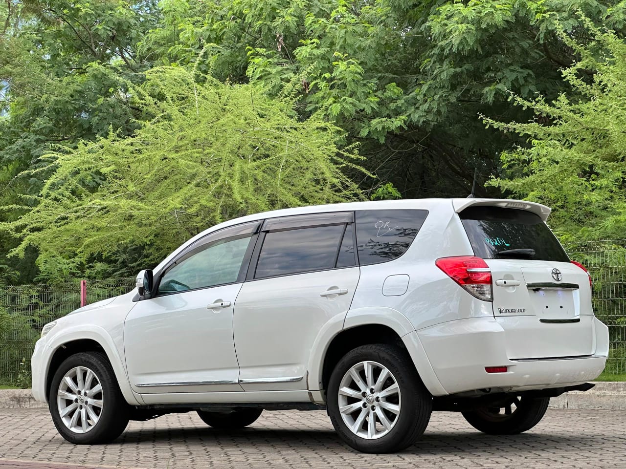 TOYOTA VANGUARD